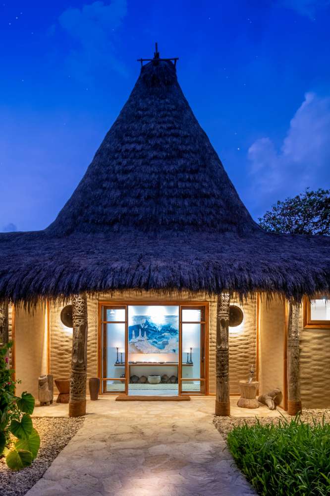 Haweri: Menara Villa Entrance